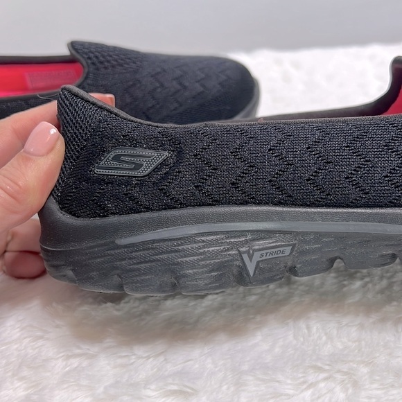Sketchers Black Axis GoWalk 2 Mesh Slip-On Walking Shoe size 6 - Picture 12 of 12